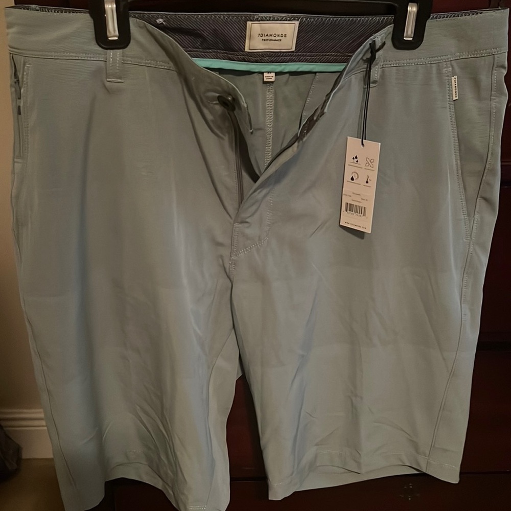 7 diamond, green shorts, size 35